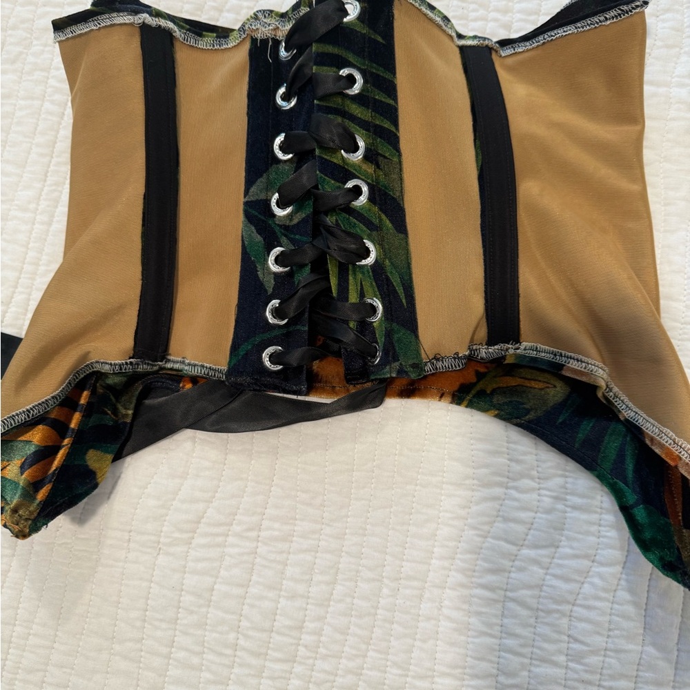 Tiger Print Corset Top with Black Straps - Picture 5 of 6